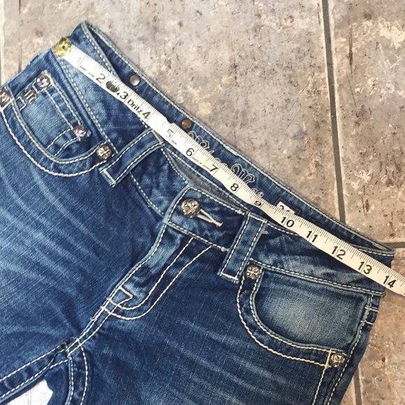 Miss Me Distressed Crop Capris - Picture 9 of 12